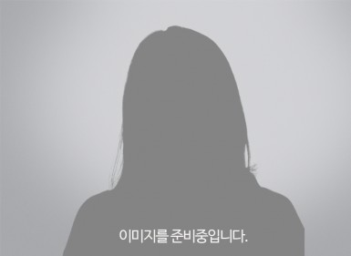 




	
		감아름 변호사
	

	
		
			
				
					
					
						학력
						
                                                        2004. 대일외국어고등학교 졸업
                                                        2008. 이화여자대학교 졸업
                                                        2022. 아주대학교 법학전문대학교 졸업
					
				

				
					
					
						경력
						
                                                   삼성물산 건설부문(2008.7.~2017.5.)
                                                   제11회 변호사시험 합격 (2022)
                                                    광주지방법원 재판연구원(제2형사부) (2022.5.~2023.4.)
                                                    광주고등법원 재판연구원(제2민사부, 제3민사부) (2023.5.~2025.4.)
					
				

				
				
			
		
			
